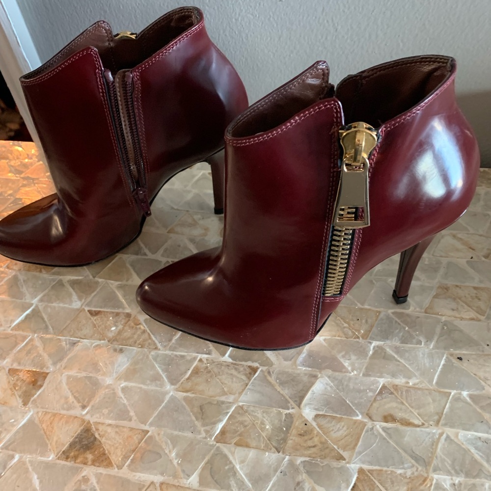 BCBG MAXAZRIA Ankle boots
